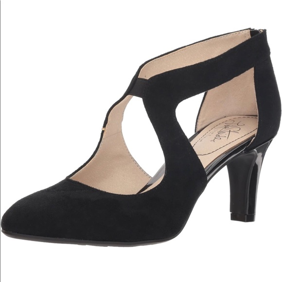 ⭐️Brand New⭐️ Never worn black suede shoe size 8.5 with 2.5” patent leather heel - Picture 4 of 10